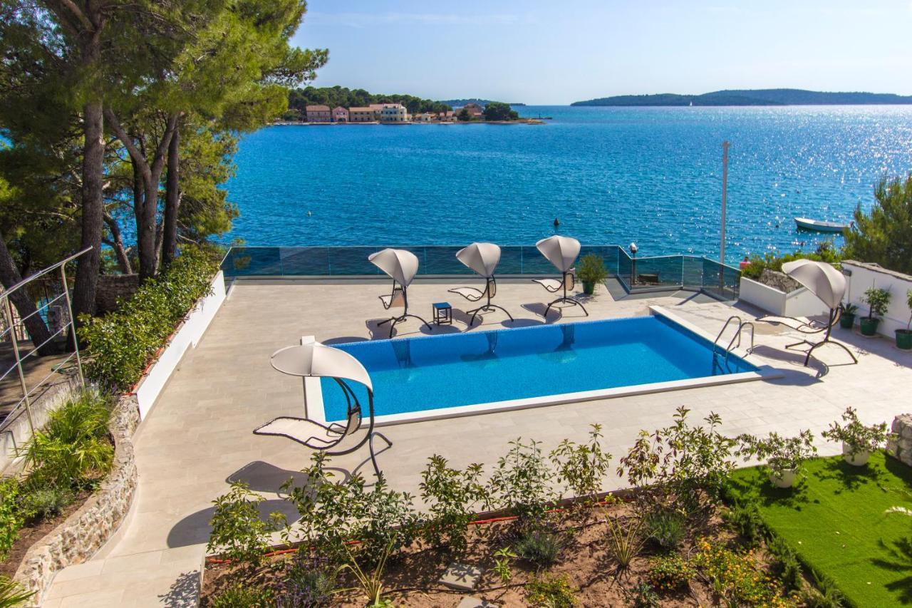Bozena * Brodarica (Sibenik-Knin)